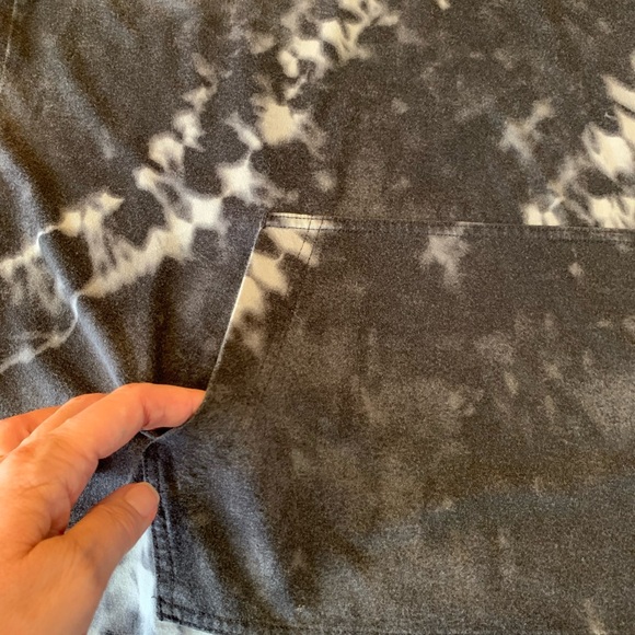 Hollister Hoodie Men’s Large Black and White Tie-Dye Pocket Short Sleeveless - Picture 4 of 9